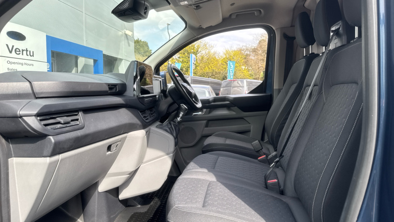 Ford Transit Custom 320 L1 Diesel Fwd 2.0 EcoBlue 150ps H1 Van Limited